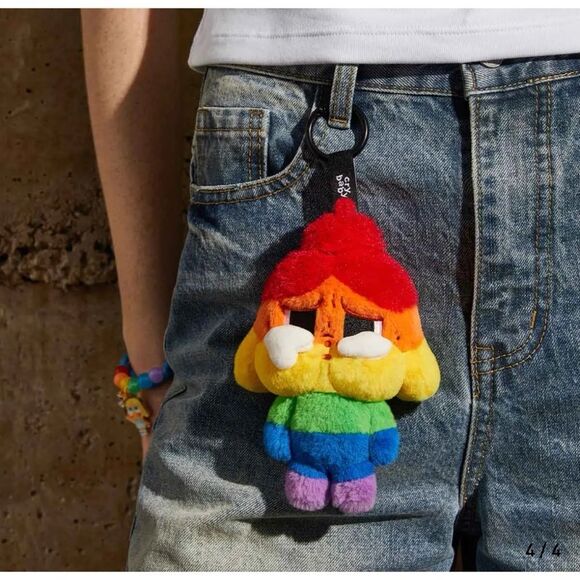 POP MART CRYBABY CHEER UP, BABY! SERIES-Plush Doll Pendant - Picture 9 of 9